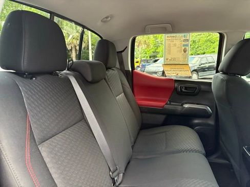 Used 2022 Toyota Tacoma SR5 RWD image 28