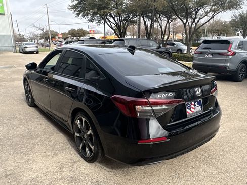 Certified 2025 Honda Civic Sport Touring image 12