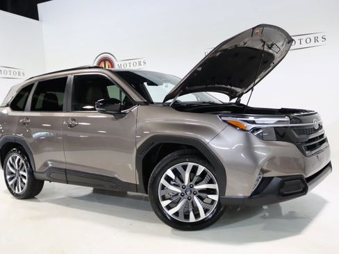 Used 2025 Subaru Forester Touring image 29