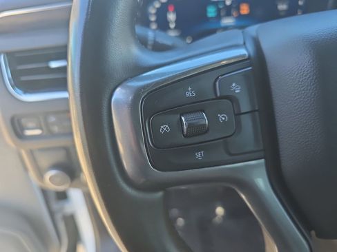 Used 2023 Chevrolet Suburban LT image 18