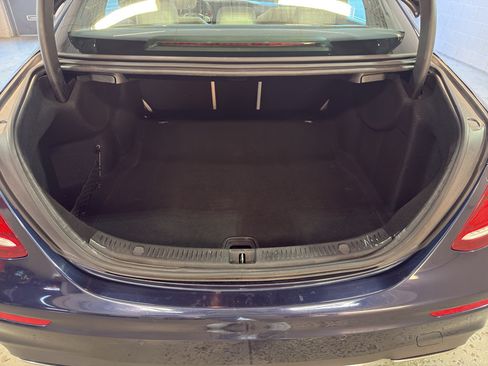Used 2017 Mercedes-Benz E 300 4MATIC image 33