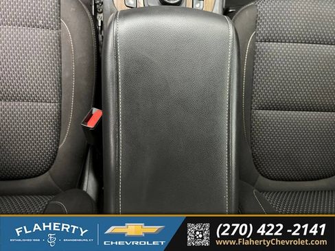 Used 2023 GMC Acadia SLE w/ Driver Convenience Package FWD image 34