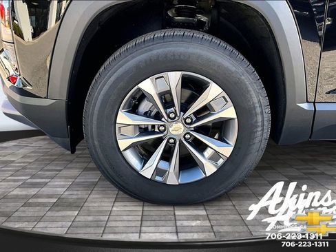 New 2026 Chevrolet Equinox LT w/ Convenience Package II FWD image 18