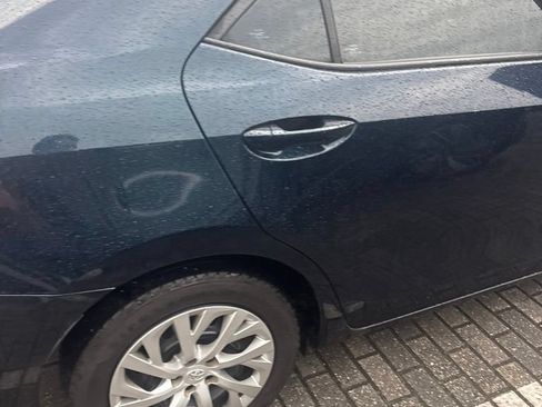 Used 2018 Toyota Corolla LE FWD image 18