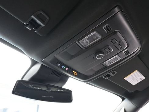 Used 2024 Chevrolet Tahoe LT RWD image 25