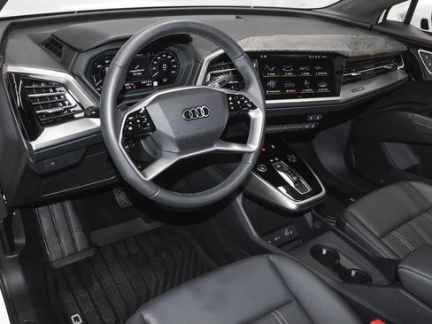 Used 2025 Audi Q4 e-tron Premium Plus w/ Premium Plus image 19