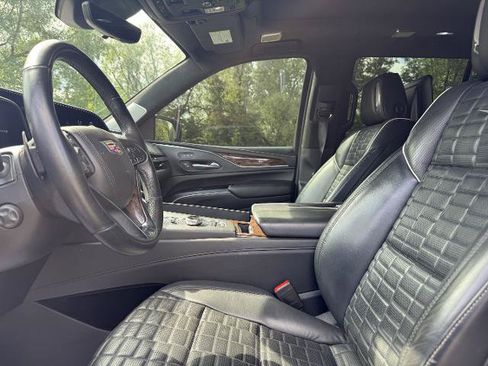 Used 2021 Cadillac Escalade Sport Platinum AWD/4WD image 6