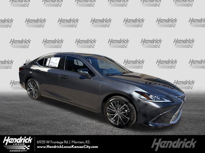 New 2025 Lexus ES 300h w/ Premium Package