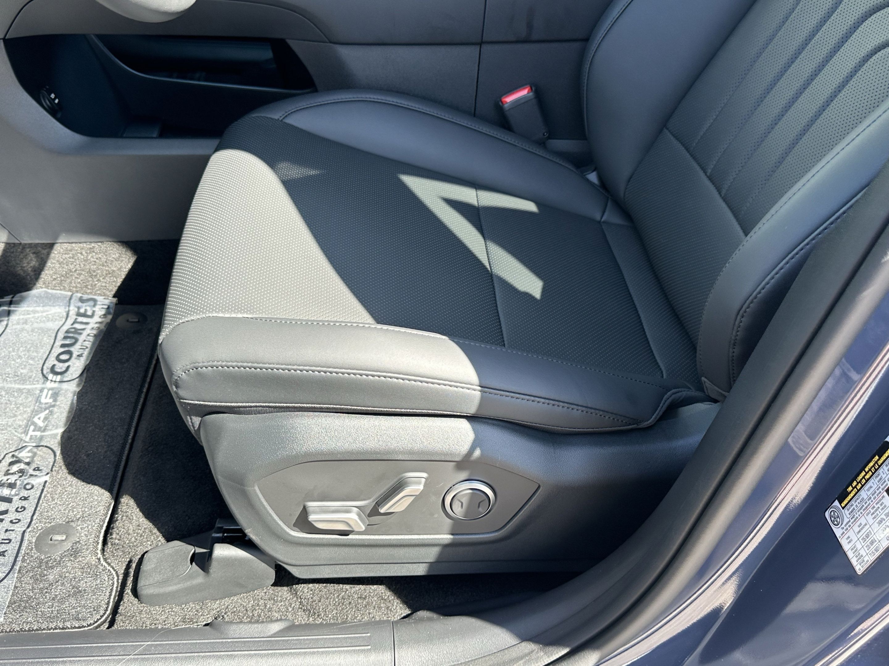 New 2027 Hyundai Santa Fe SEL FWD image 16