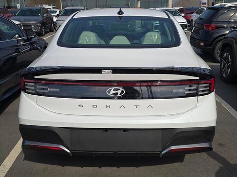 New 2026 Hyundai Sonata SE FWD image 4