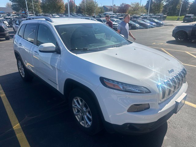 Certified 2016 Jeep Cherokee Latitude AWD/4WD image 4