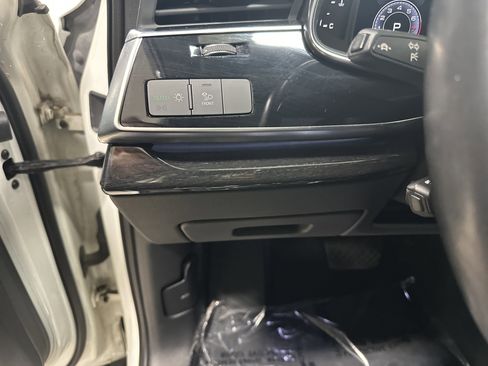 Used 2020 Audi Q7 3.0T Premium Plus image 38