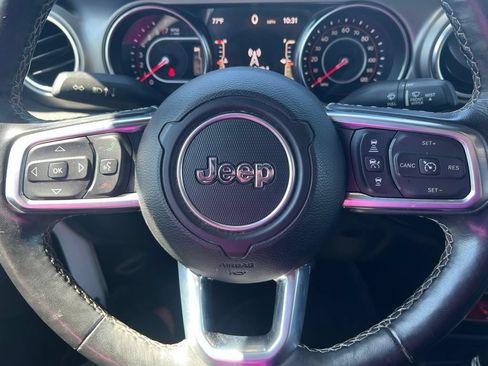 Used 2020 Jeep Gladiator Rubicon AWD/4WD image 12