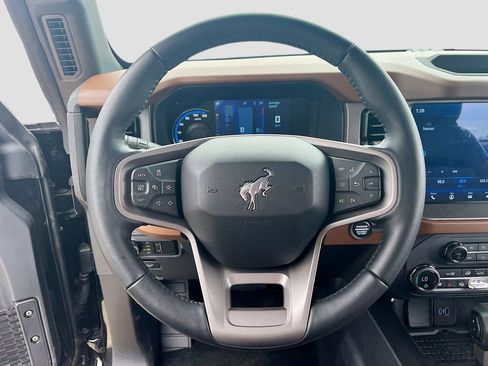 Used 2024 Ford Bronco Outer Banks AWD/4WD image 11
