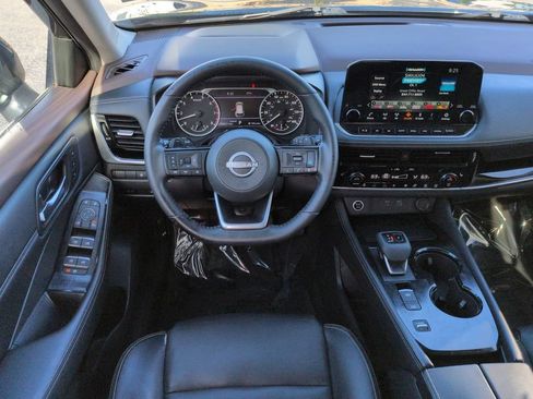 Used 2022 Nissan Rogue SL w/ SL Premium Package FWD image 16