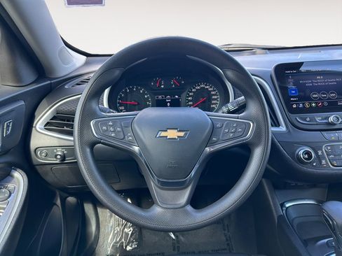 Used 2024 Chevrolet Malibu LT image 14