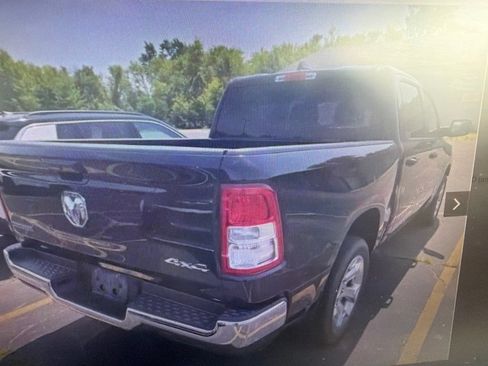 Used 2022 RAM 1500 Big Horn AWD/4WD image 3