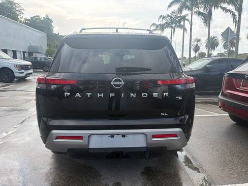 Used 2024 Nissan Pathfinder SL w/ SL Premium Package FWD image 5