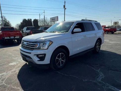 Used 2019 Ford Expedition XLT image 4