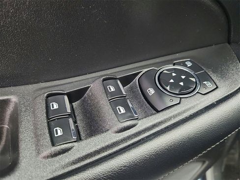 Used 2024 Ford Edge SEL image 19