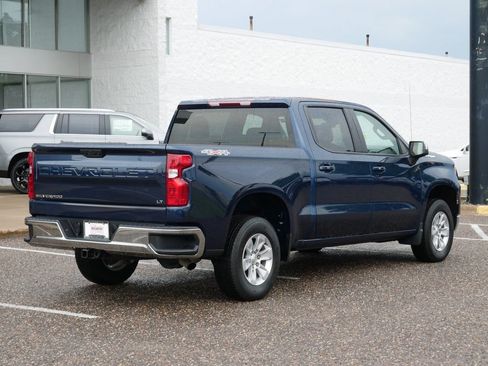 Used 2023 Chevrolet Silverado 1500 LT AWD/4WD image 3