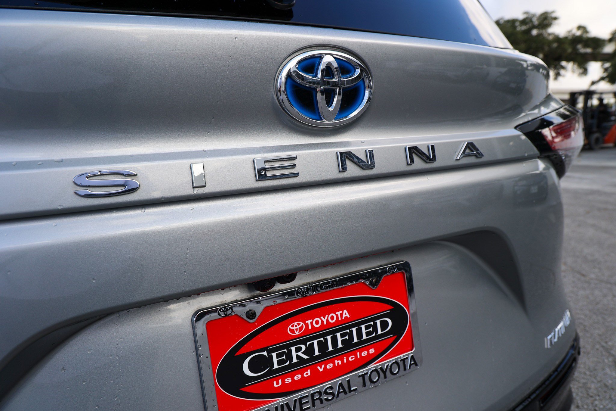 Certified 2025 Toyota Sienna Platinum FWD image 14