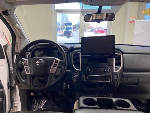 Used 2018 Nissan Titan S w/ S Utility Package image 21