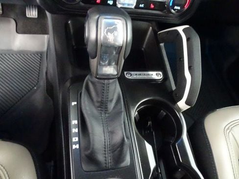 Used 2023 Ford Bronco Wildtrak AWD/4WD image 13