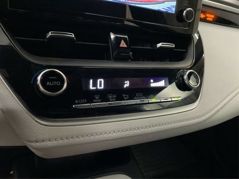 Used 2020 Toyota Corolla SE FWD image 32