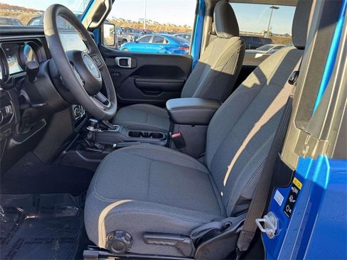 Used 2025 Jeep Wrangler Sport S image 11