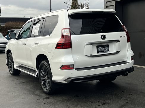 Used 2022 Lexus GX 460 Luxury w/ Sport Design Package image 8