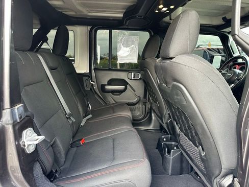 Used 2019 Jeep Wrangler Unlimited Rubicon AWD/4WD image 15