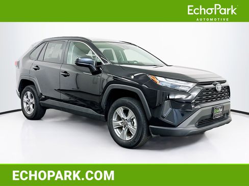 Used 2025 Toyota RAV4 LE image 1
