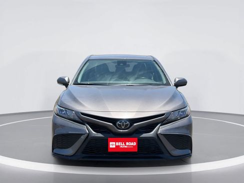 Used 2023 Toyota Camry SE FWD image 9