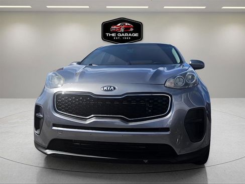 Used 2017 Kia Sportage LX image 2