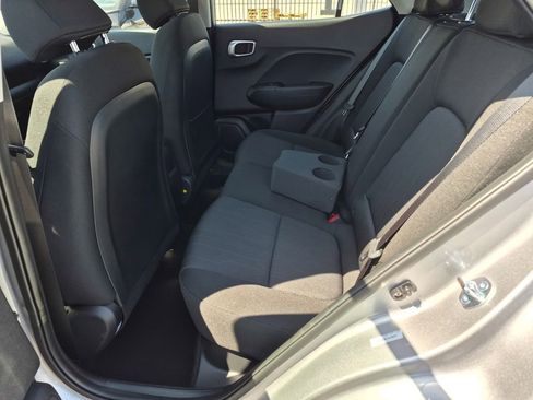 Used 2026 Hyundai Venue SE FWD image 21