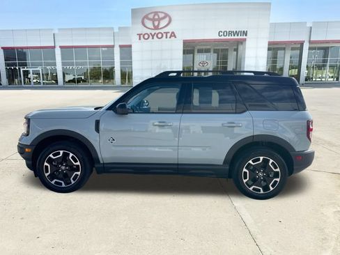 Used 2024 Ford Bronco Sport Outer Banks w/ Tech Package AWD/4WD image 2