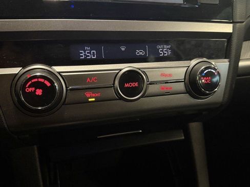 Used 2019 Subaru Outback 2.5i image 12