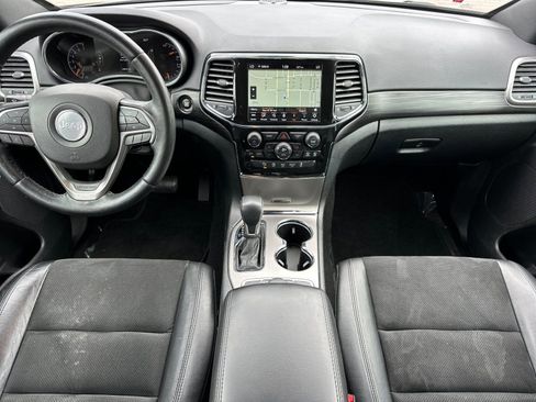 Used 2022 Jeep Grand Cherokee Laredo X AWD/4WD image 12
