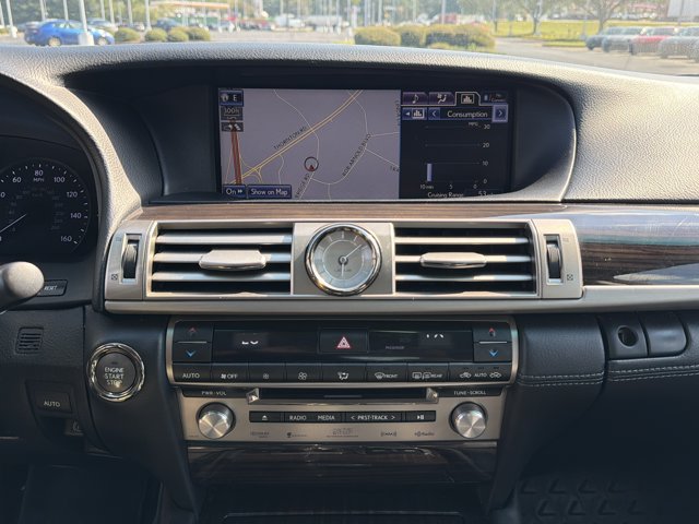 Used 2013 Lexus LS 460 L w/ All-Weather Pkg RWD image 18