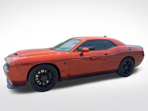 Used 2023 Dodge Challenger SRT Hellcat RWD image 2