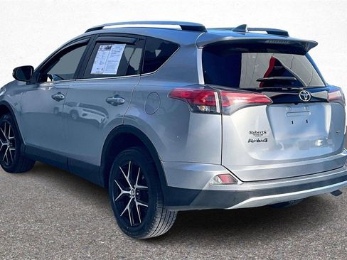 Used 2016 Toyota RAV4 SE image 5