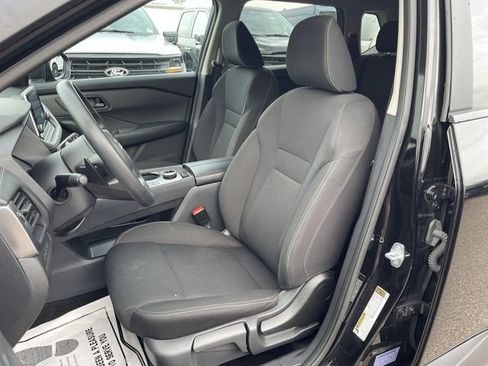 Used 2024 Nissan Rogue S AWD/4WD image 14