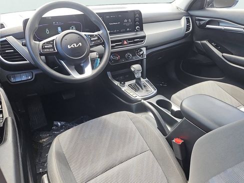 Certified 2024 Kia Seltos LX AWD/4WD image 11