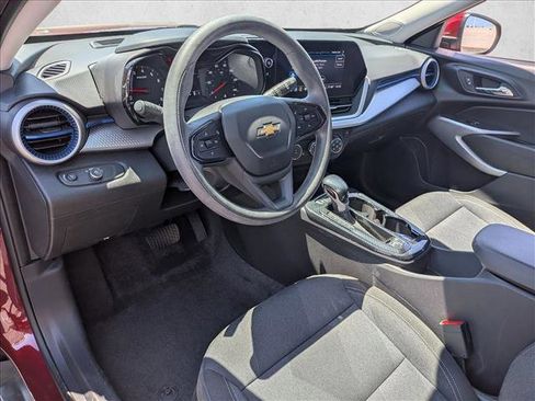 Certified 2024 Chevrolet Trax LS w/ LS Convenience Package image 9