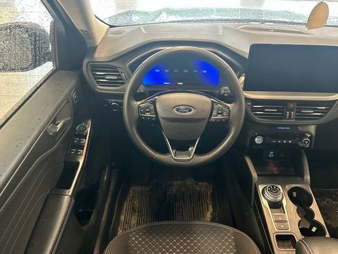 Used 2023 Ford Escape Active w/ Tech Pack #2 AWD/4WD image 2