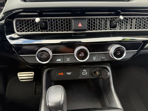 Certified 2024 Honda Civic Sport image 13