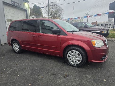 Used 2015 Dodge Grand Caravan SE w/ Quick Order Package 29E SE image 4