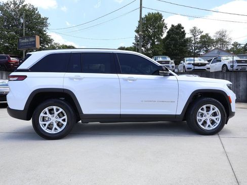 Used 2023 Jeep Grand Cherokee Limited AWD/4WD image 8