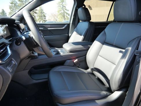 New 2026 GMC Acadia Elevation w/ Elevation Premium Package AWD/4WD image 37